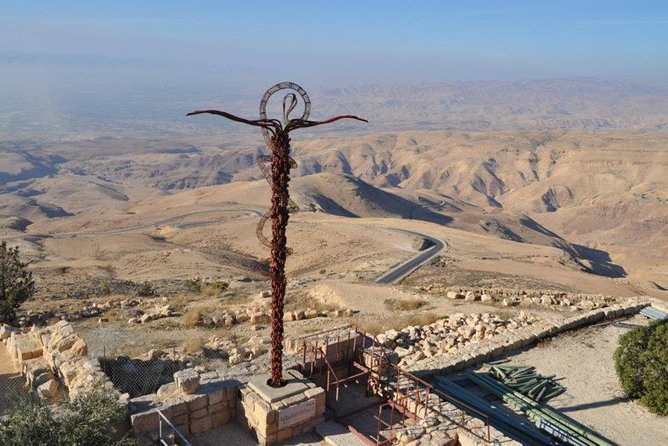 Transfer From Amman or Airport to Petra With Optional Tour - Recommended Attire and Accessories