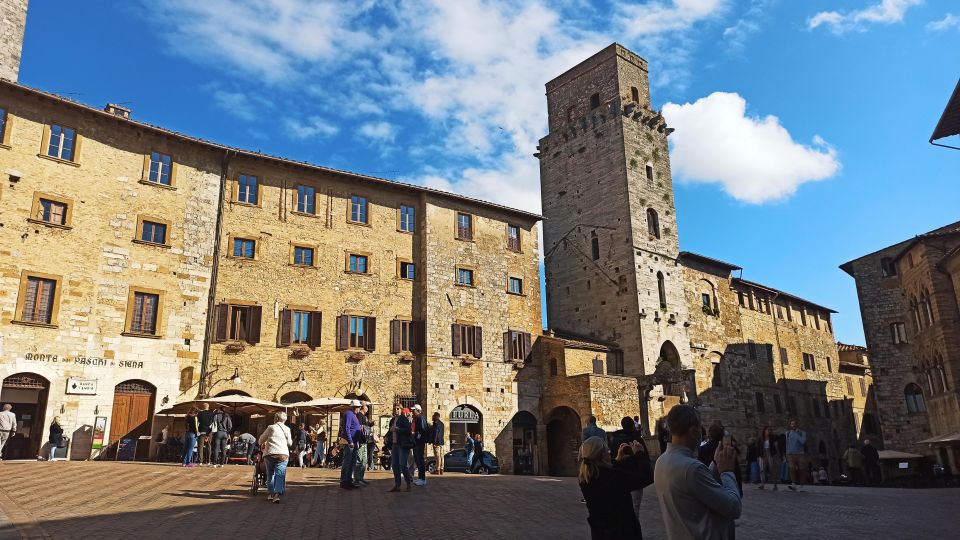Transfer From Florence to Siena With Stop in San Gimignano - Exploring Monteriggioni Castle Walls