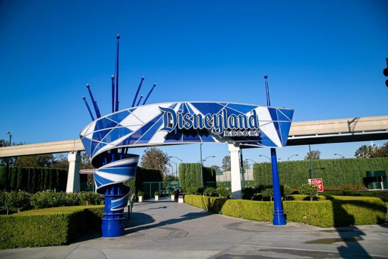 Transfer From LAX to Disneyland Resort Anaheim - Included Amenities