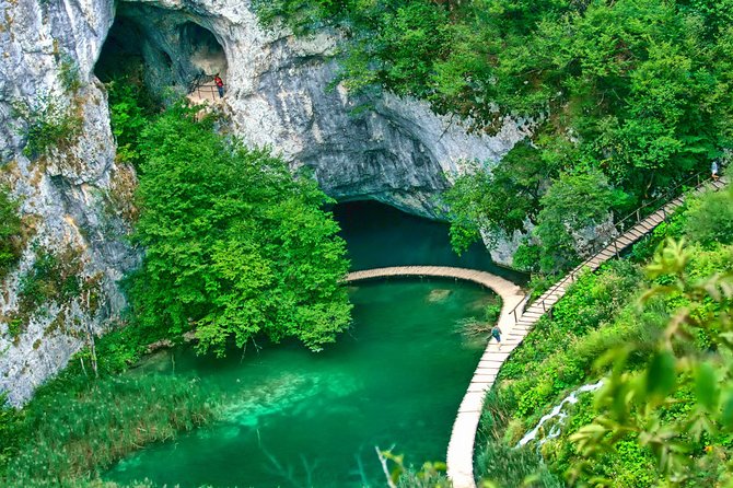Transfer From Split to Zagreb With Entry Ticket to Plitvice Lakes - Highlights and Experiences