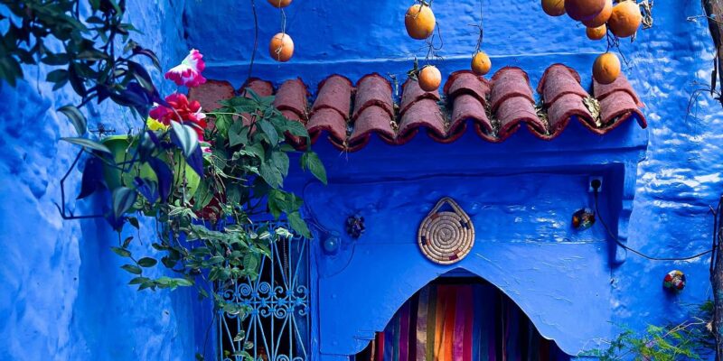 Transfer From Tangier to Fes via Chefchauen - Private Group Transfer