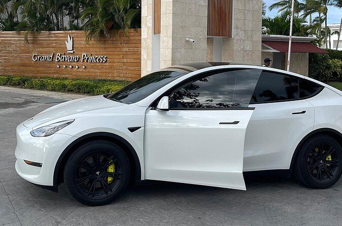 Transfer in Tesla from SDQ Airport to Santo Domingo - FAQ