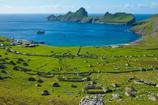 Transfer Melbourne Airport MEL to City Centre/St Kilda/Hawthorne - The Authentic Experience