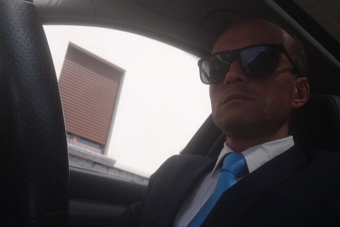 Transfer private from Positano to Naples or viceversa - The Ideal Traveler for This Service