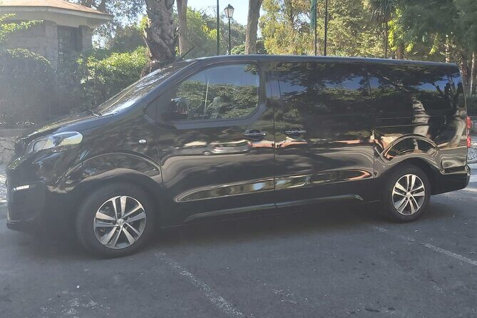 Transfer to Porto with Óbidos, Nazaré and Aveiro - An In-Depth Look at the Tour