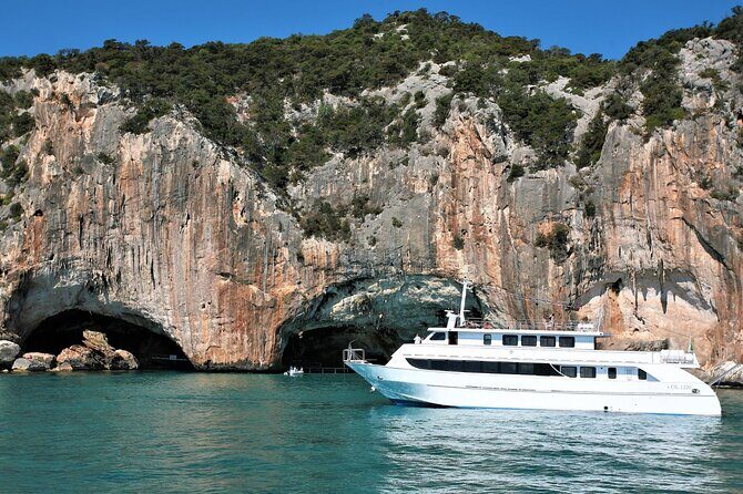 Transfer to the Bue Marino Caves and Cala Luna - Who Is This Tour Best For?