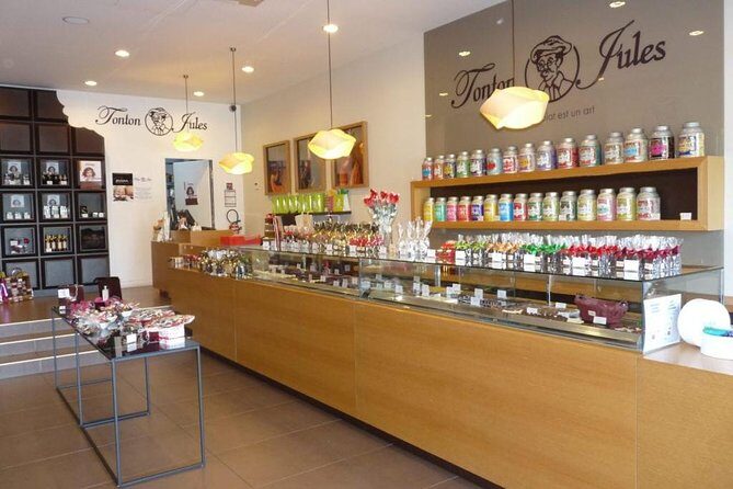 Transfer to the Magenta domestic Airport - Value and Pricing