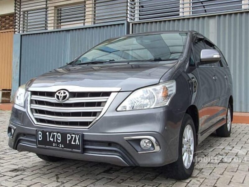 Transport Wuling Cortez / Toyota Innova - Vehicle and Driver Details