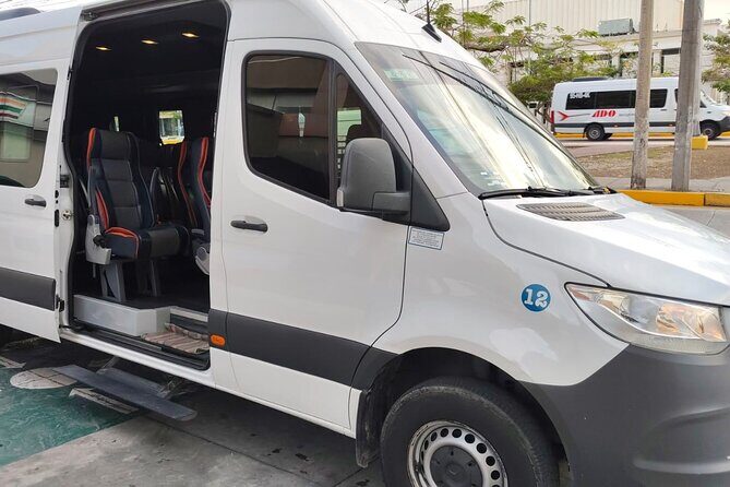 Transportation Playa DE l Carmen to Cancun Airport from 1 to 8 Travelers - FAQ
