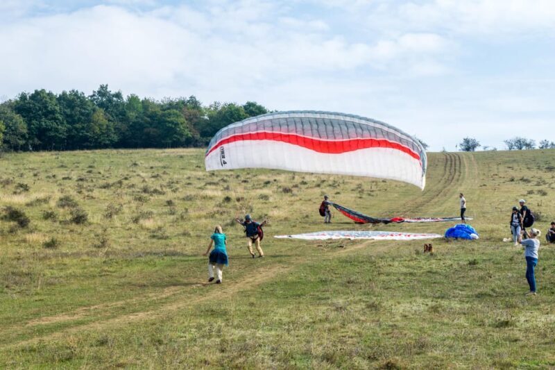 Transylvania Targu-Mures: Paraglider pilot for a day - Who Should Consider This Experience?