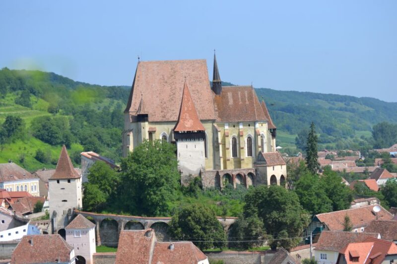 Transylvania Tour: Castles and Medieval Towns in Two Days - Guided Experience Features