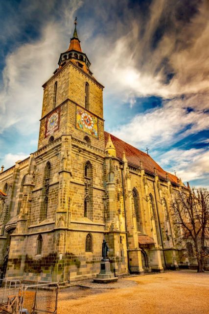 Transylvania Tour: Draculas Castle, Peles Palace & Brasov - Discovering Bran Castle