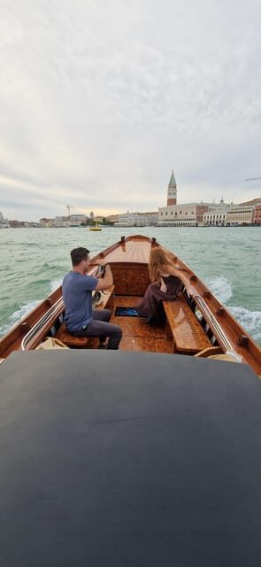 travel through time in Murano with a historic Venetian boat - An In-Depth Look at the Murano Private Boat Tour