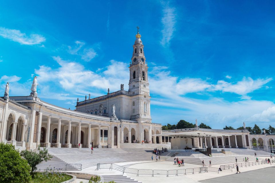 TravelMore - Tour - Fatima - Nazare - Obidos - Phoenician and Roman Conquest