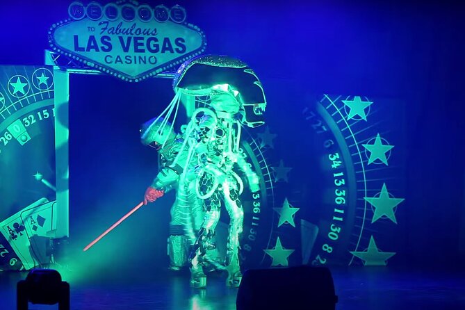 Travesty Deluxe - The Epic German Drag Show - Longevity of Viator