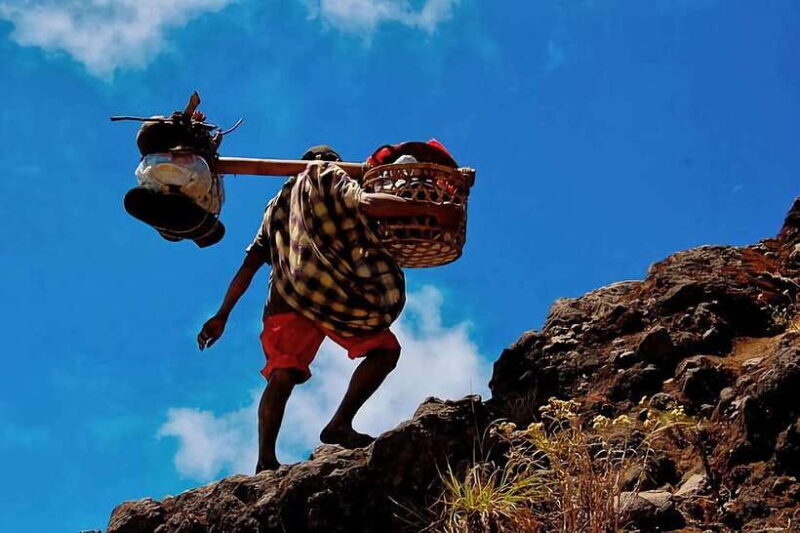 trekking mount rinjani summit join in group tour - FAQ