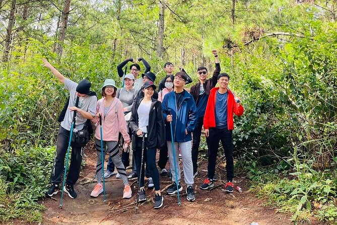 Trekking Pinhet - Stand-Up Paddleboarding (SUP) or Kayaking at Tuyen Lam Lake - Discovering Pinhets Rich Fauna and Flora