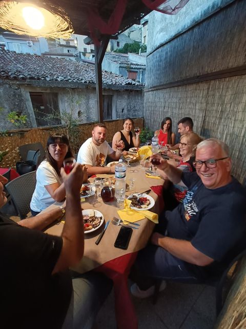 Trekking,room,tastings,dinner - Meeting Point