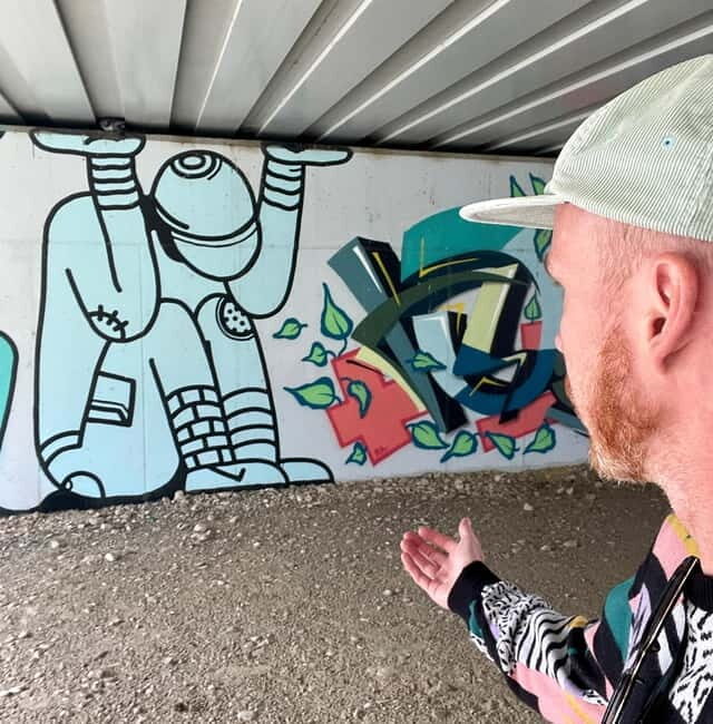 Trenín: Walking Street Art Tour - Exploring Trenín’s Street Art Scene