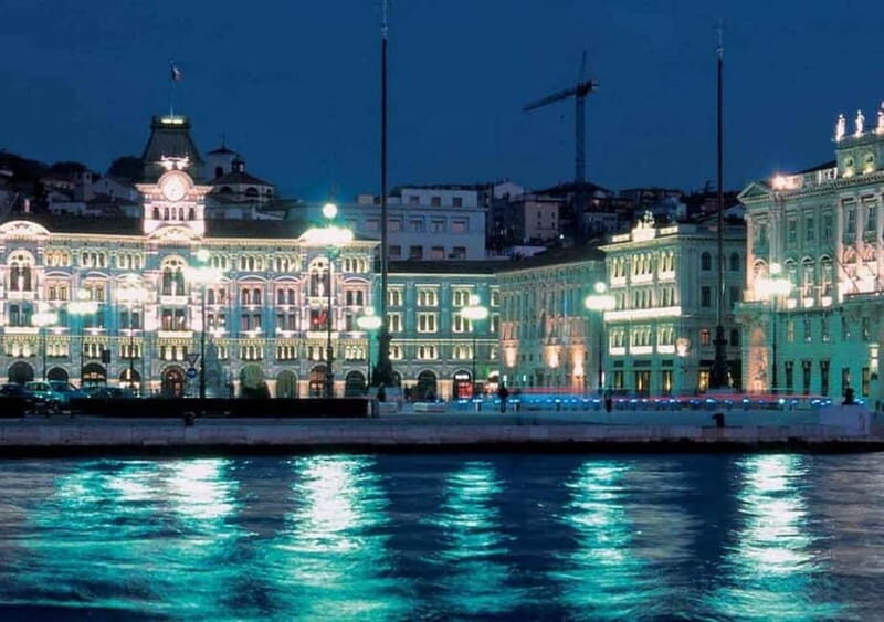 Trieste: private motorboat tour in Miramare and aperitif at sunset - FAQ