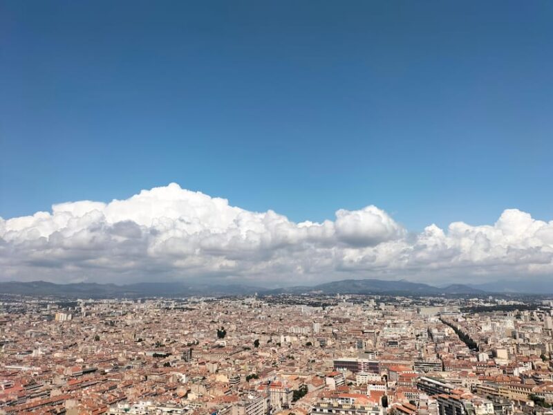 Trip to Aix-en Provence, Marseille & Countryside Wine Tour - Experiencing the Chic Aix-en-Provence