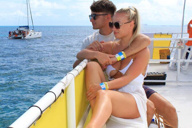 Trip to Isla Mujeres - Catamaran Unlimited Adventure from Playa del Carmen - Key Points