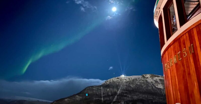 Tromsø: Arctic Light Evening Cruise With Fish Soup - Experience Highlights