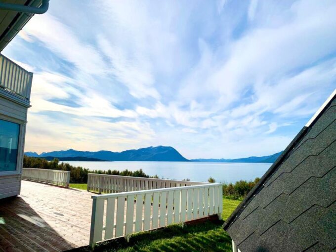 Tromsø: Aurora Crystal Lavvo Overnight Stay With Activities - What to Bring