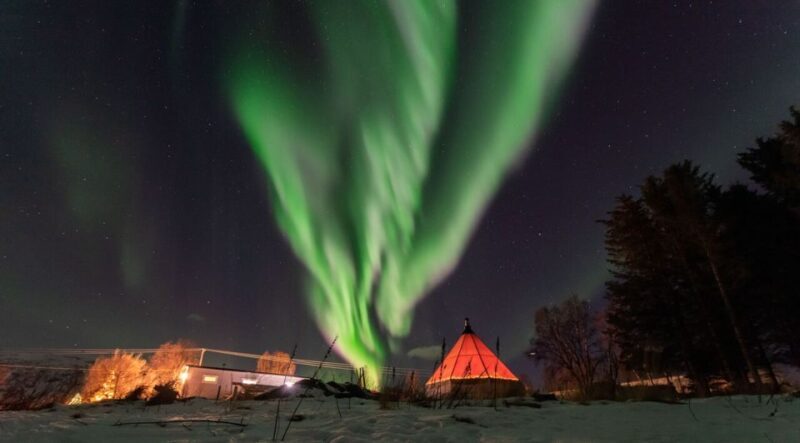 Tromsø: Aurora Safari Chase by big bus with Camp meal - FAQs