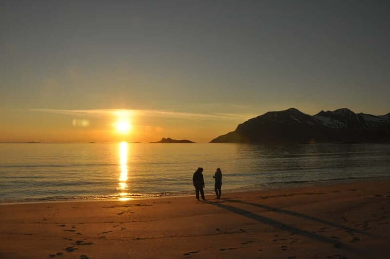 Tromsø: Midnight Sun, Campfire, Beach, Evening Tour - An In-Depth Look at the Tromsø Midnight Sun Evening Tour