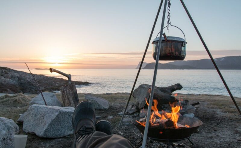 Tromsø: Midnight Sun with Campfire in the wilderness - A deep dive into the experience