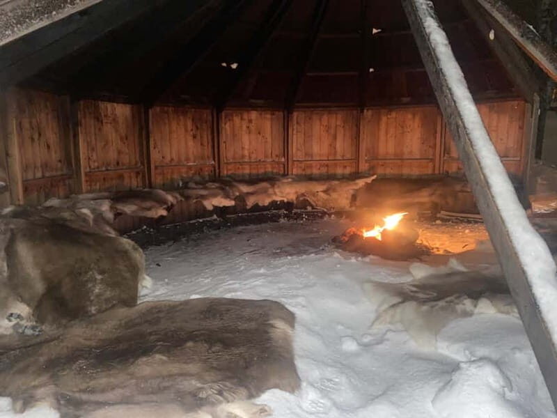 Tromsø: Snow Sledding, Mini Skiing, Lasso and Reindeer Hides - FAQ