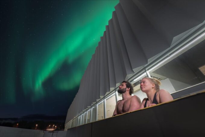 Tromsø: Spa Entry With Bath, Sauna, and Outdoor Heated Pool - Public Transport Information