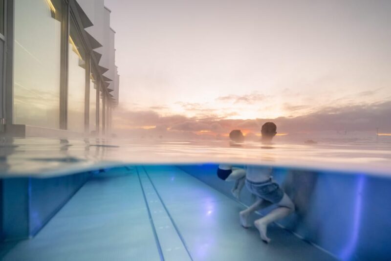 Tromsø: Spa/Pool with Bath, Sauna and Outdoor Heated Pool - Key Points