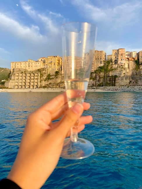 Tropea: Boat Tour on the Coast of the Gods - maximum 12 people on board - Who Should Consider This Tour?