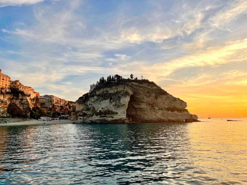 Tropea: Exclusive Sunset Tour with Rich Aperitif; Wonderful! - Key Points
