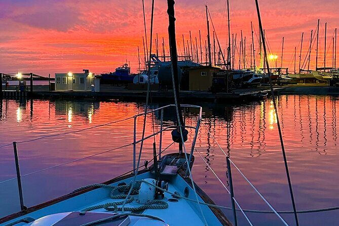 Tropical Sailing Experience with BBQ Lunch or BBQ Dinner in Aruba - Why Consider the Tropical Sailing Experience?