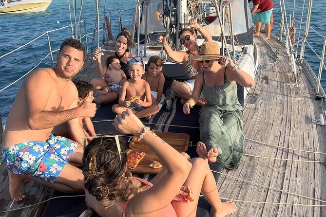 Tropical Sailing Experience with BBQ Lunch or BBQ Dinner in Aruba - The Experience from a Guest Perspective