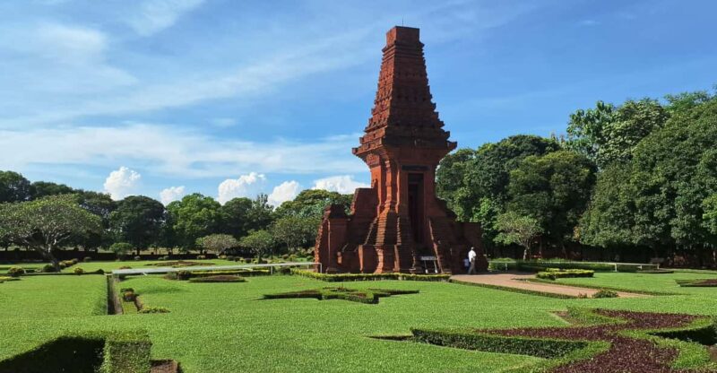 Trowulan Private Tour Ruin of Majapahit Kingdom - Itinerary Highlights
