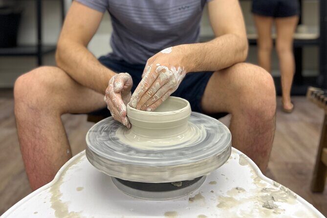 Try the Pottery Wheel - Try the Pottery Wheel: A Practical and Creative Escape in Barcelona
