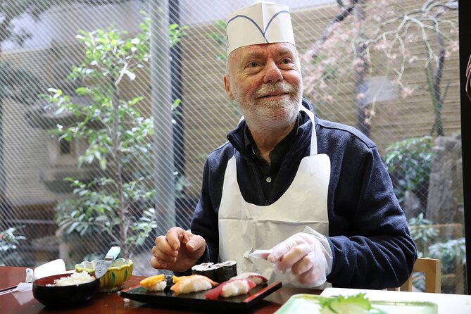 Tsukiji Fish Market Visit and Sushi Making Experience - Meeting and Pickup Information