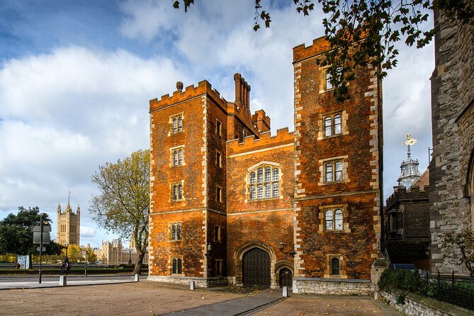 Tudors London Walking Tour - Accessibility Features