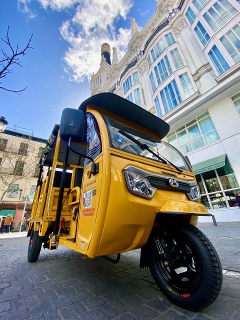 Tuk Tuk 30 Minutes for the Best of Madrid With Audio Guide - Exploring Madrids Top Landmarks