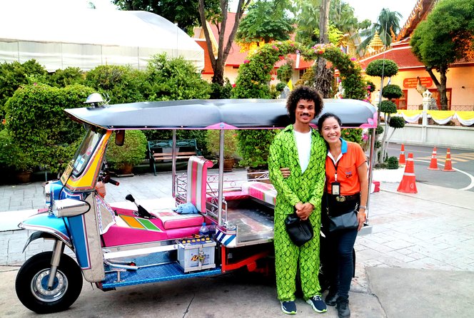 Tuk Tuk Bangkok Private Tour: WW2 Pad Thai, 360-Viewpoint, Chinatown (Pickup) - Itinerary Highlights
