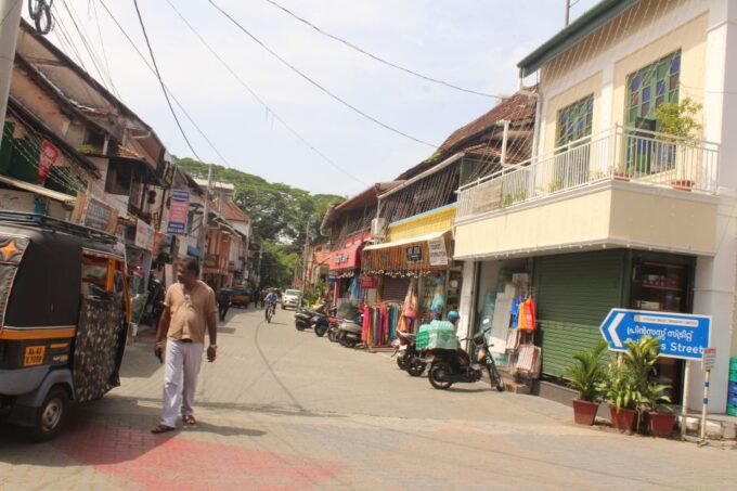 Tuk Tuk Experience Private Tour to Fort Kochi & Jewish Town. - Booking and Cancellation Policy