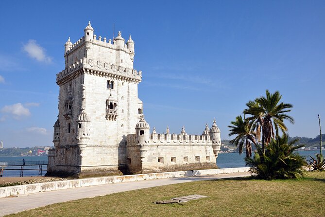 Tuk Tuk Lisbon: Immersion in Belém, Discoveries Tour - Discovering Lisbons History