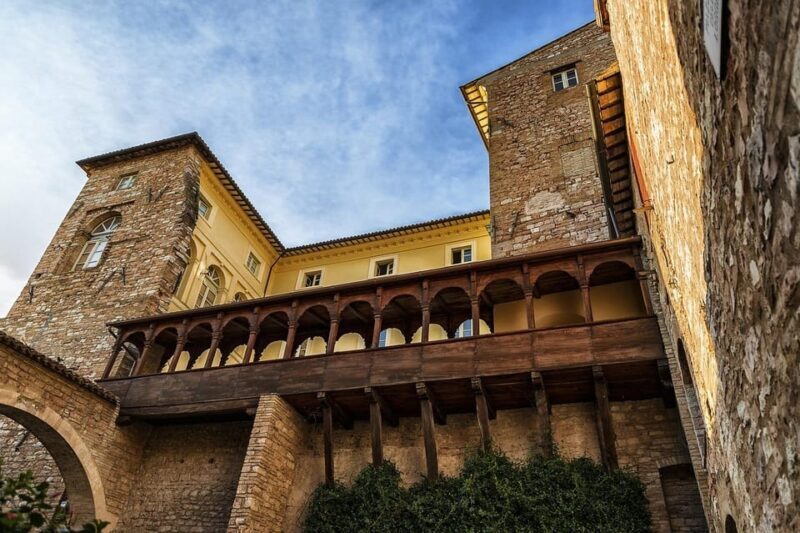 Tuk Tuk: Spello & Villa Mosaici ITALIAN DRIVER - An In-Depth Look at the Tour Experience