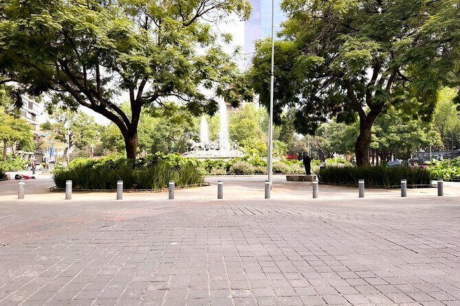 Tuk Tuk Tour of Rome and La Romita on CDMX - Key Points