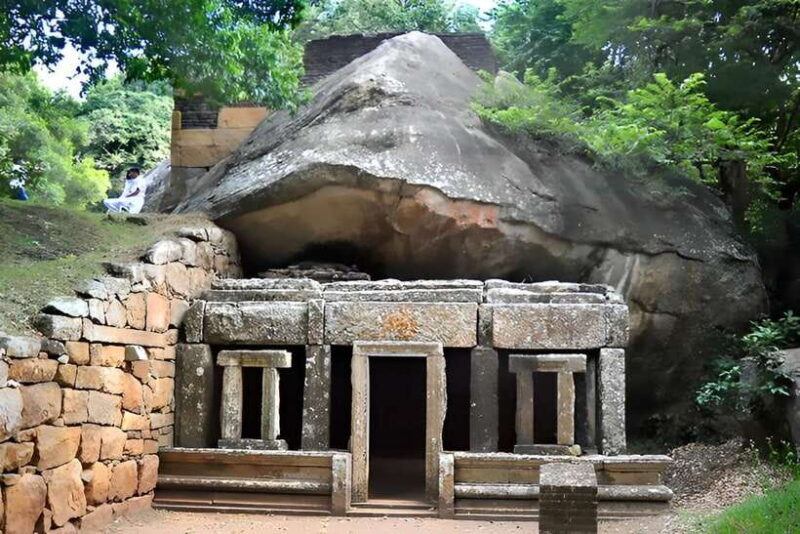 Tuk Tuk tour to Mihintale at Anuradhapura - Key Points