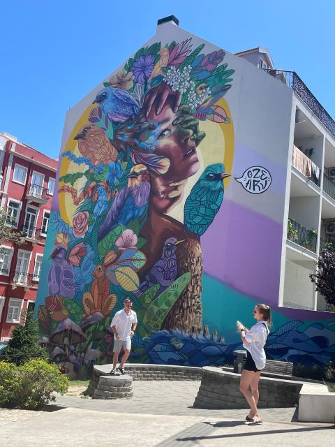 Tuktuk Tour in Lisbon - Viewpoints - Street Art - Churches - Itinerary